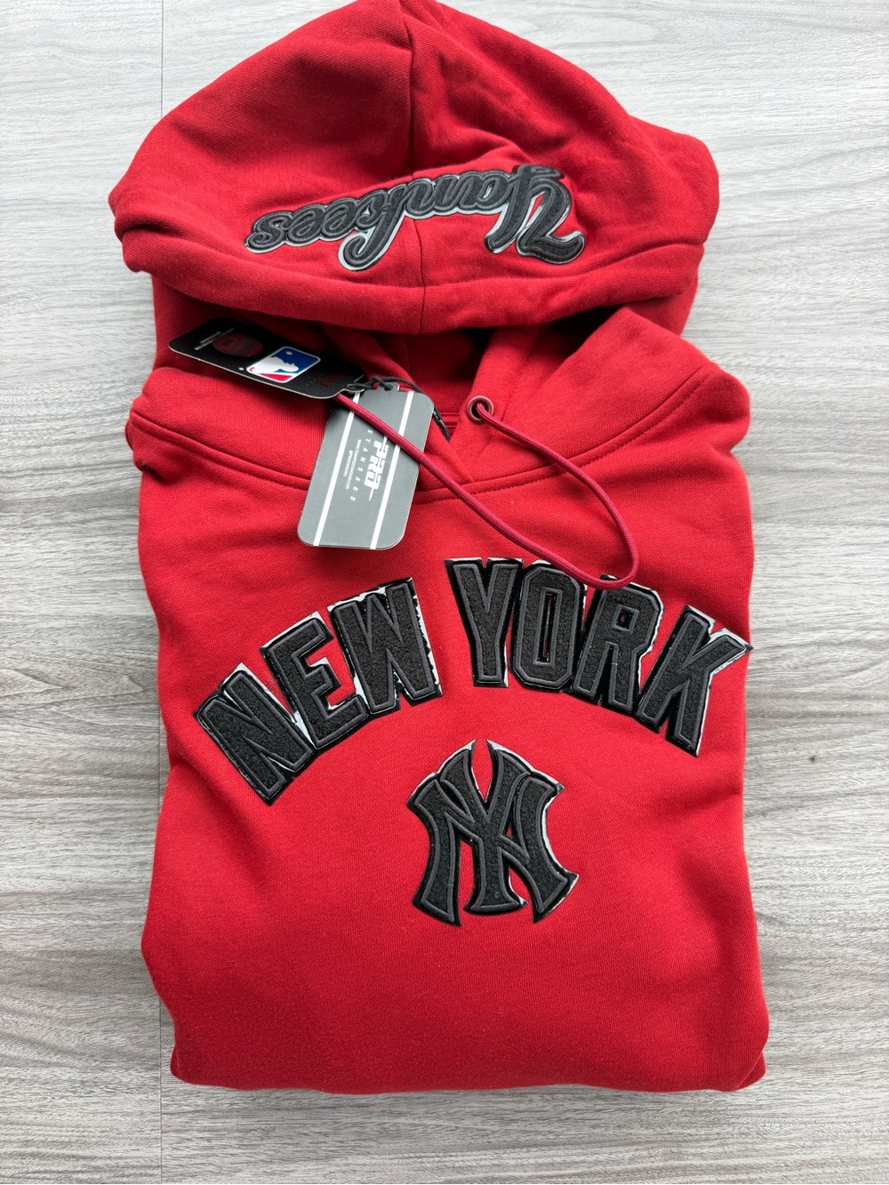 Pro Standard NY Yankees Hoodie Mens 2XL Red Chenille Patch Logo Sweatshirt Heavy